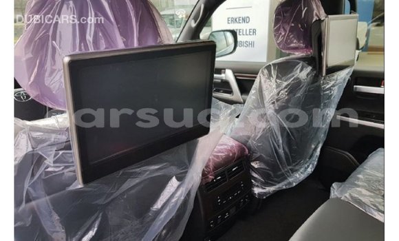 Acheter Import Voiture Toyota Land Cruiser Noir à Import - Dubai, Barh el Gazel Acheter Import Voiture Toyota Land Cruiser Noir à Import - Dubai, Barh el Gazel