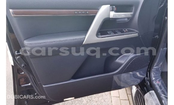 Acheter Import Voiture Toyota Land Cruiser Noir à Import - Dubai, Barh el Gazel Acheter Import Voiture Toyota Land Cruiser Noir à Import - Dubai, Barh el Gazel