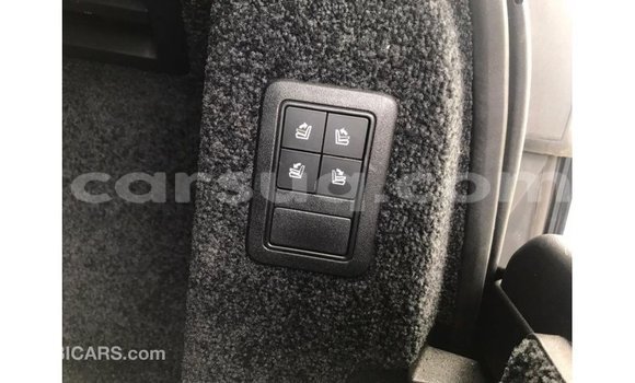 Acheter Import Voiture Land Rover Range Rover Noir à Import - Dubai, Barh el Gazel Acheter Import Voiture Land Rover Range Rover Noir à Import - Dubai, Barh el Gazel