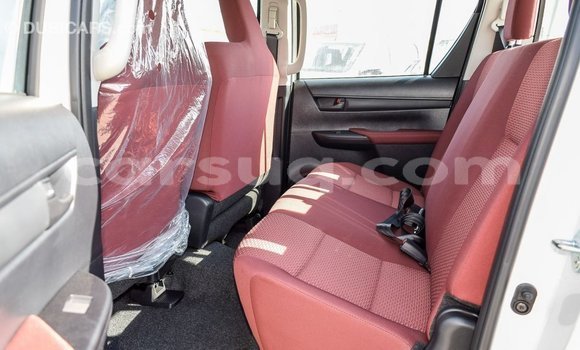 Buy Import Toyota Hilux White Car in Import - Dubai in Barh el Gazel Buy Import Toyota Hilux White Car in Import - Dubai in Barh el Gazel
