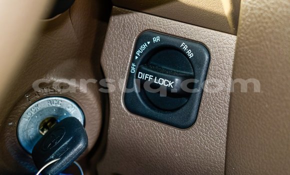 Acheter Import Voiture Toyota Land Cruiser Beige à Import - Dubai, Barh el Gazel Acheter Import Voiture Toyota Land Cruiser Beige à Import - Dubai, Barh el Gazel