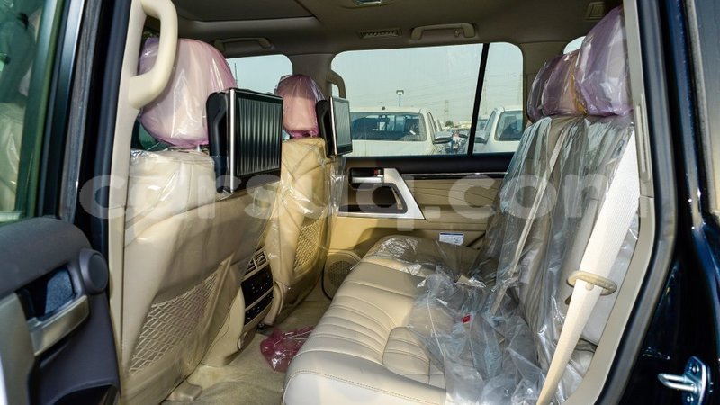 Big with watermark toyota land cruiser barh el gazel import dubai 3002