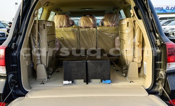 Buy Import Toyota Land Cruiser Black Car in Import - Dubai in Barh el Gazel Buy Import Toyota Land Cruiser Black Car in Import - Dubai in Barh el Gazel