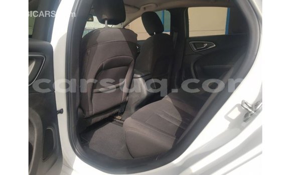 Acheter Import Voiture Chrysler 200 Blanc à Import - Dubai, Barh el Gazel Acheter Import Voiture Chrysler 200 Blanc à Import - Dubai, Barh el Gazel