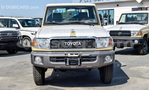 Acheter Import Voiture Toyota Land Cruiser Beige à Import - Dubai, Barh el Gazel Acheter Import Voiture Toyota Land Cruiser Beige à Import - Dubai, Barh el Gazel