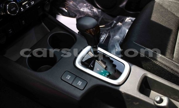 Buy Import Toyota Hilux White Car in Import - Dubai in Barh el Gazel Buy Import Toyota Hilux White Car in Import - Dubai in Barh el Gazel