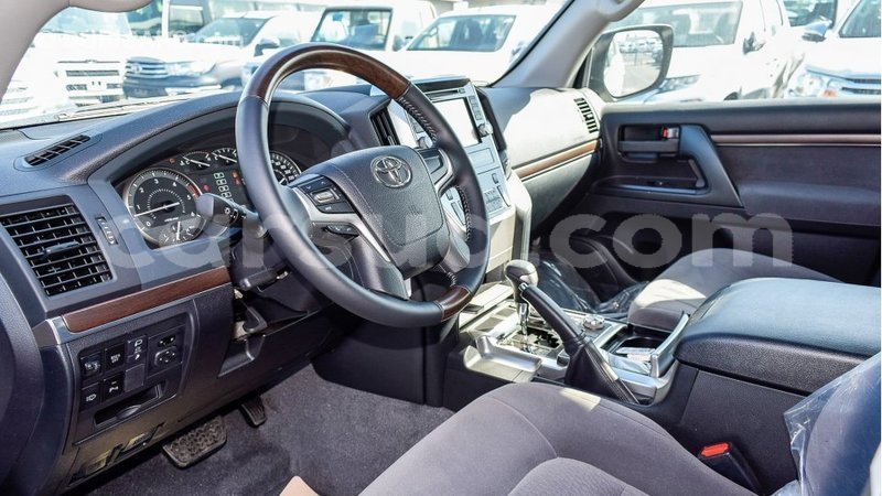 Big with watermark toyota land cruiser barh el gazel import dubai 3013