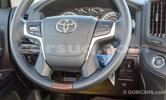 Buy Import Toyota Land Cruiser White Car in Import - Dubai in Barh el Gazel Buy Import Toyota Land Cruiser White Car in Import - Dubai in Barh el Gazel