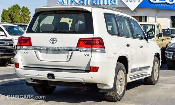 Buy Import Toyota Land Cruiser White Car in Import - Dubai in Barh el Gazel Buy Import Toyota Land Cruiser White Car in Import - Dubai in Barh el Gazel