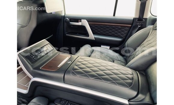 Acheter Import Voiture Toyota Land Cruiser Noir à Import - Dubai, Barh el Gazel Acheter Import Voiture Toyota Land Cruiser Noir à Import - Dubai, Barh el Gazel