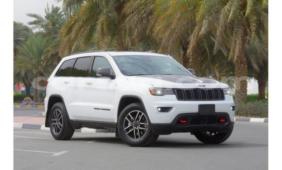 Acheter Import Voiture Jeep Grand Cherokee Blanc à Import - Dubai, Barh el Gazel