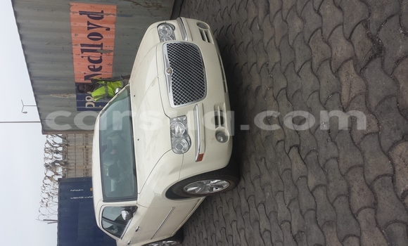 Acheter Neuf Voiture Chrysler 300 Beige à N'Djamena au Tchad Acheter Neuf Voiture Chrysler 300 Beige à N'Djamena au Tchad