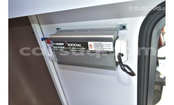 Acheter Import Voiture Toyota Land Cruiser Blanc à Import - Dubai, Barh el Gazel Acheter Import Voiture Toyota Land Cruiser Blanc à Import - Dubai, Barh el Gazel