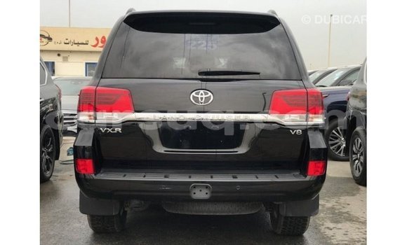 Acheter Import Voiture Toyota Land Cruiser Noir à Import - Dubai, Barh el Gazel Acheter Import Voiture Toyota Land Cruiser Noir à Import - Dubai, Barh el Gazel
