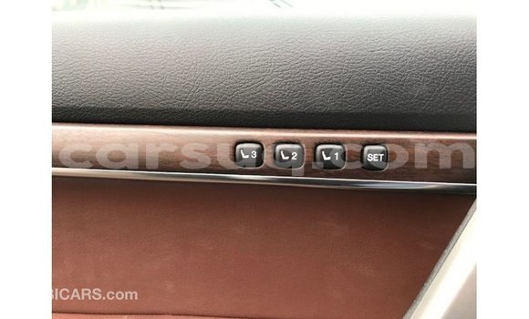 Acheter Import Voiture Toyota Land Cruiser Noir à Import - Dubai, Barh el Gazel Acheter Import Voiture Toyota Land Cruiser Noir à Import - Dubai, Barh el Gazel