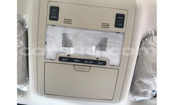 Acheter Import Voiture Toyota Land Cruiser Blanc à Import - Dubai, Barh el Gazel Acheter Import Voiture Toyota Land Cruiser Blanc à Import - Dubai, Barh el Gazel