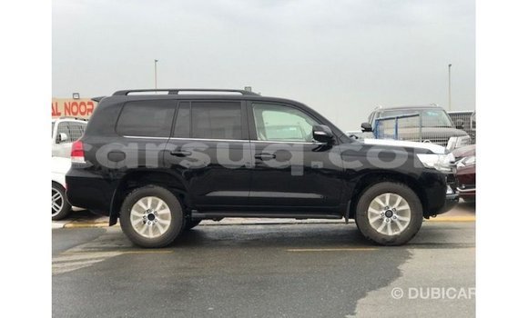 Acheter Import Voiture Toyota Land Cruiser Noir à Import - Dubai, Barh el Gazel Acheter Import Voiture Toyota Land Cruiser Noir à Import - Dubai, Barh el Gazel