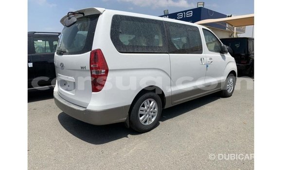 Buy Import Hyundai Accent White Car in Import - Dubai in Barh el Gazel Buy Import Hyundai Accent White Car in Import - Dubai in Barh el Gazel