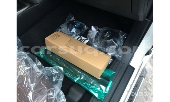 Buy Import Toyota 4Runner White Car in Import - Dubai in Barh el Gazel Buy Import Toyota 4Runner White Car in Import - Dubai in Barh el Gazel