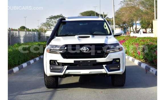 Acheter Import Voiture Toyota Land Cruiser Blanc à Import - Dubai, Barh el Gazel Acheter Import Voiture Toyota Land Cruiser Blanc à Import - Dubai, Barh el Gazel