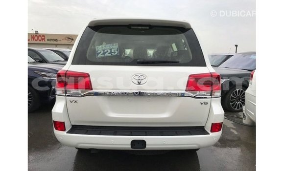 Buy Import Toyota Land Cruiser White Car in Import - Dubai in Barh el Gazel Buy Import Toyota Land Cruiser White Car in Import - Dubai in Barh el Gazel