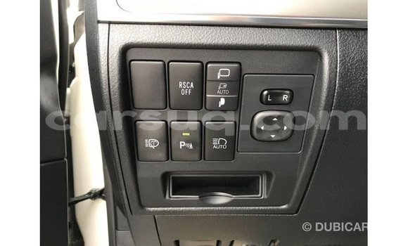 Buy Import Toyota Land Cruiser White Car in Import - Dubai in Barh el Gazel Buy Import Toyota Land Cruiser White Car in Import - Dubai in Barh el Gazel