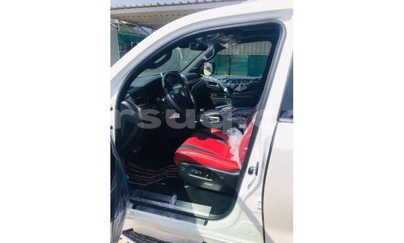 Acheter Import Voiture Lexus LX Blanc à Import - Dubai, Barh el Gazel Acheter Import Voiture Lexus LX Blanc à Import - Dubai, Barh el Gazel