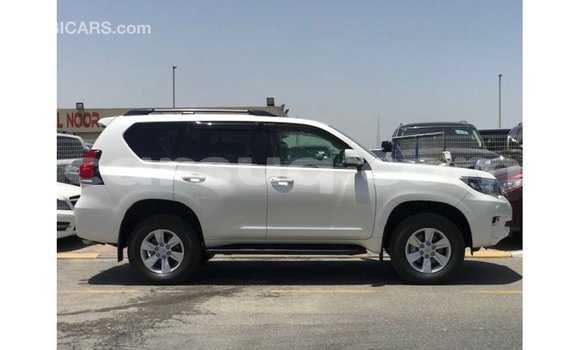 Acheter Import Voiture Toyota Prado Blanc à Import - Dubai, Barh el Gazel Acheter Import Voiture Toyota Prado Blanc à Import - Dubai, Barh el Gazel