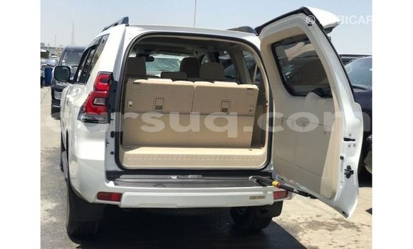 Acheter Import Voiture Toyota Prado Blanc à Import - Dubai, Barh el Gazel Acheter Import Voiture Toyota Prado Blanc à Import - Dubai, Barh el Gazel