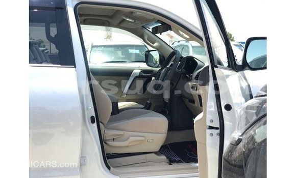 Acheter Import Voiture Toyota Prado Blanc à Import - Dubai, Barh el Gazel Acheter Import Voiture Toyota Prado Blanc à Import - Dubai, Barh el Gazel