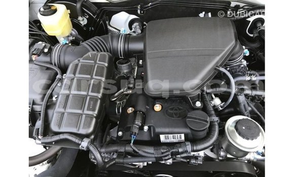 Acheter Import Voiture Toyota Prado Blanc à Import - Dubai, Barh el Gazel Acheter Import Voiture Toyota Prado Blanc à Import - Dubai, Barh el Gazel