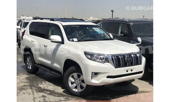 Acheter Import Voiture Toyota Prado Blanc à Import - Dubai, Barh el Gazel Acheter Import Voiture Toyota Prado Blanc à Import - Dubai, Barh el Gazel