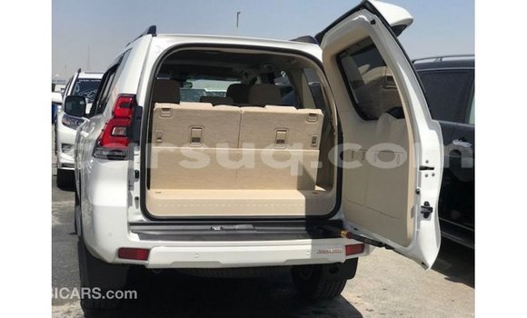 Acheter Import Voiture Toyota Prado Blanc à Import - Dubai, Barh el Gazel Acheter Import Voiture Toyota Prado Blanc à Import - Dubai, Barh el Gazel