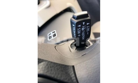 Acheter Import Voiture Toyota Prado Blanc à Import - Dubai, Barh el Gazel Acheter Import Voiture Toyota Prado Blanc à Import - Dubai, Barh el Gazel