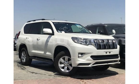 Acheter Import Voiture Toyota Prado Blanc à Import - Dubai, Barh el Gazel Acheter Import Voiture Toyota Prado Blanc à Import - Dubai, Barh el Gazel