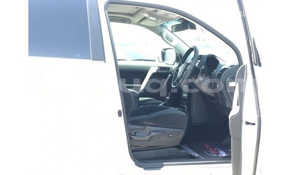 Acheter Import Voiture Toyota Prado Blanc à Import - Dubai, Barh el Gazel Acheter Import Voiture Toyota Prado Blanc à Import - Dubai, Barh el Gazel