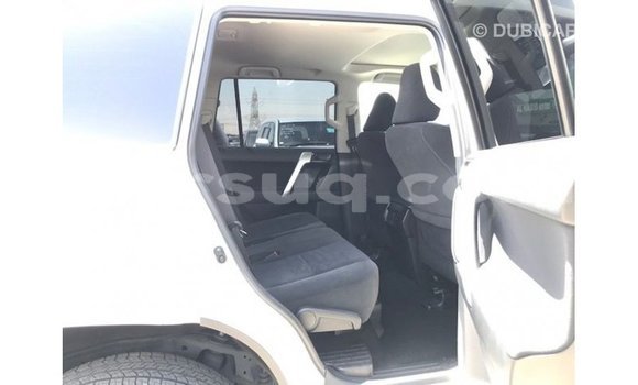 Acheter Import Voiture Toyota Prado Blanc à Import - Dubai, Barh el Gazel Acheter Import Voiture Toyota Prado Blanc à Import - Dubai, Barh el Gazel