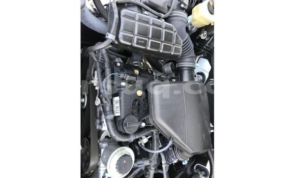 Acheter Import Voiture Toyota Prado Blanc à Import - Dubai, Barh el Gazel Acheter Import Voiture Toyota Prado Blanc à Import - Dubai, Barh el Gazel