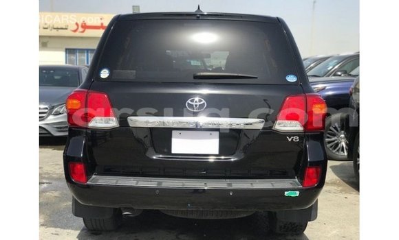 Acheter Import Voiture Toyota Land Cruiser Noir à Import - Dubai, Barh el Gazel Acheter Import Voiture Toyota Land Cruiser Noir à Import - Dubai, Barh el Gazel