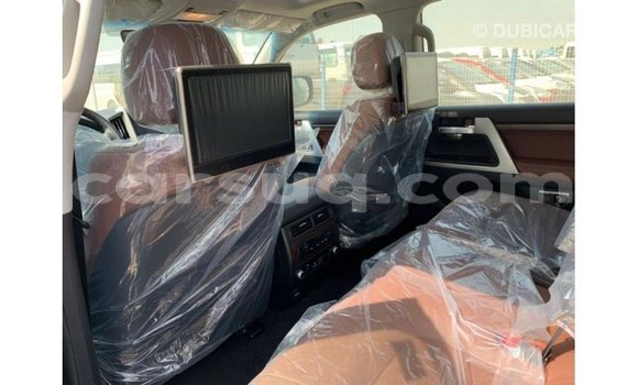 Buy Import Toyota Land Cruiser Black Car in Import - Dubai in Barh el Gazel Buy Import Toyota Land Cruiser Black Car in Import - Dubai in Barh el Gazel