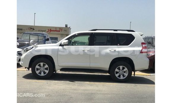 Acheter Import Voiture Toyota Prado Blanc à Import - Dubai, Barh el Gazel Acheter Import Voiture Toyota Prado Blanc à Import - Dubai, Barh el Gazel