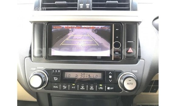 Acheter Import Voiture Toyota Prado Blanc à Import - Dubai, Barh el Gazel Acheter Import Voiture Toyota Prado Blanc à Import - Dubai, Barh el Gazel