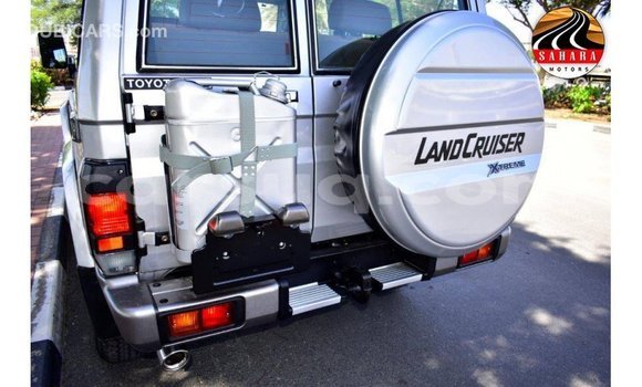 Acheter Import Voiture Toyota Land Cruiser Autre à Import - Dubai, Barh el Gazel Acheter Import Voiture Toyota Land Cruiser Autre à Import - Dubai, Barh el Gazel