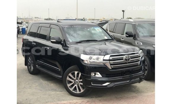 Acheter Import Voiture Toyota Land Cruiser Noir à Import - Dubai, Barh el Gazel Acheter Import Voiture Toyota Land Cruiser Noir à Import - Dubai, Barh el Gazel