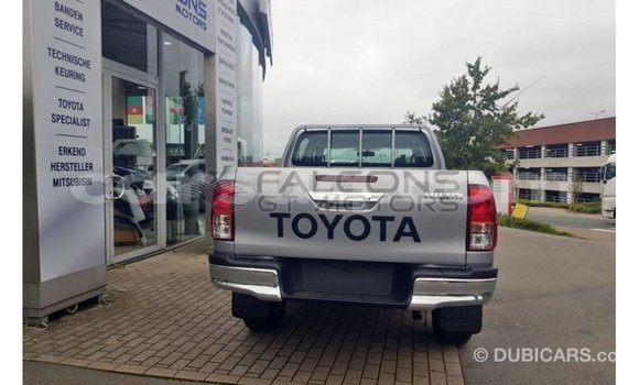 Buy Import Toyota Hilux Brown Car in Import - Dubai in Barh el Gazel Buy Import Toyota Hilux Brown Car in Import - Dubai in Barh el Gazel