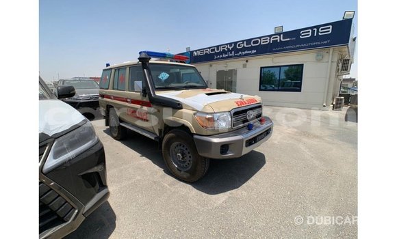 Buy Import Toyota Land Cruiser Beige Car in Import - Dubai in Barh el Gazel Buy Import Toyota Land Cruiser Beige Car in Import - Dubai in Barh el Gazel