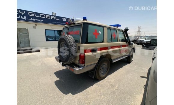 Buy Import Toyota Land Cruiser Beige Car in Import - Dubai in Barh el Gazel Buy Import Toyota Land Cruiser Beige Car in Import - Dubai in Barh el Gazel