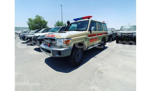 Buy Import Toyota Land Cruiser Beige Car in Import - Dubai in Barh el Gazel Buy Import Toyota Land Cruiser Beige Car in Import - Dubai in Barh el Gazel