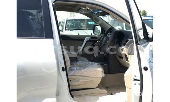 Acheter Import Voiture Toyota Prado Blanc à Import - Dubai, Barh el Gazel Acheter Import Voiture Toyota Prado Blanc à Import - Dubai, Barh el Gazel