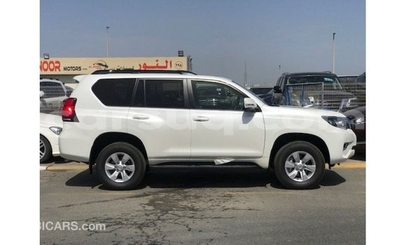 Acheter Import Voiture Toyota Prado Blanc à Import - Dubai, Barh el Gazel Acheter Import Voiture Toyota Prado Blanc à Import - Dubai, Barh el Gazel